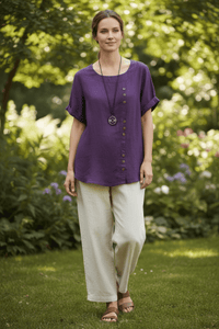 KELLYRA – Women’s Short-Sleeve Blouse with Clean Round Neck and Minimal Design