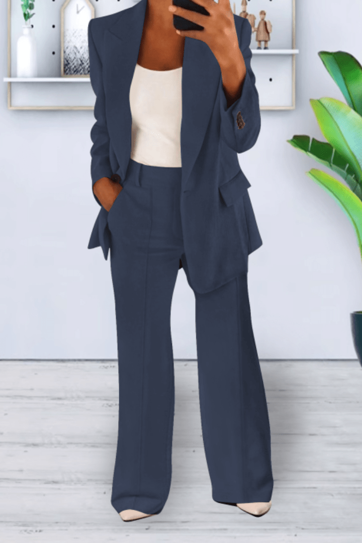 Eliana - Women's Two-Piece Suit with Pockets, Loose Fit & Breathable Fabric 3